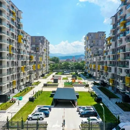 Stylish & Modern Apartment-perfect For Your Stay!