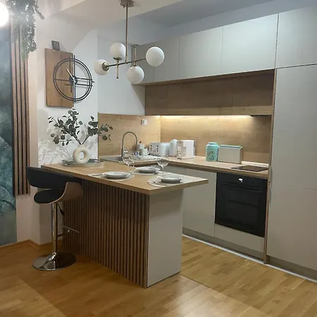 Stylish & Modern Apartment-perfect For Your Stay! Skopje