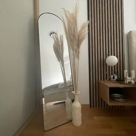 Apartment Stylish & Modern Apartment-perfect For Your Stay! *